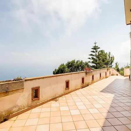 Villa With Sea View *